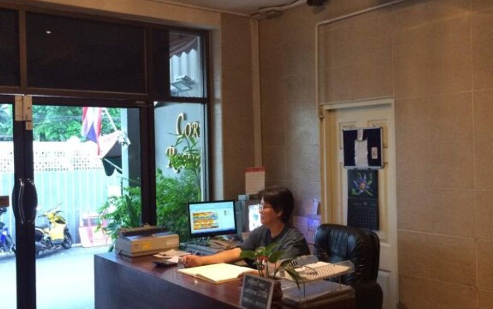 Meja Penyambut Tetamu Gambar