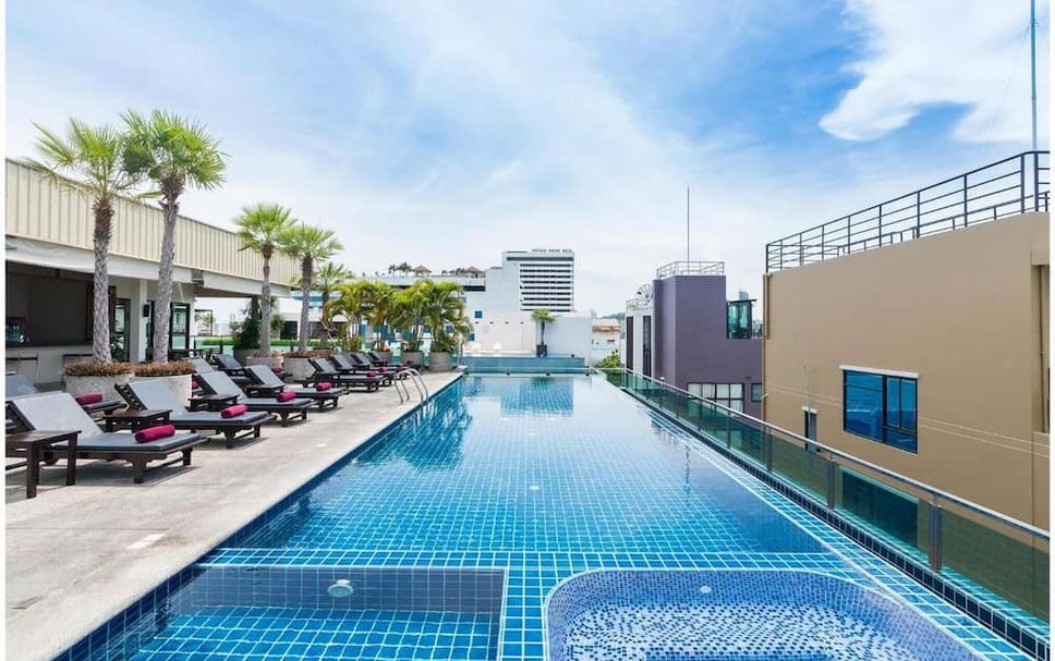 Kolam renang Gambar