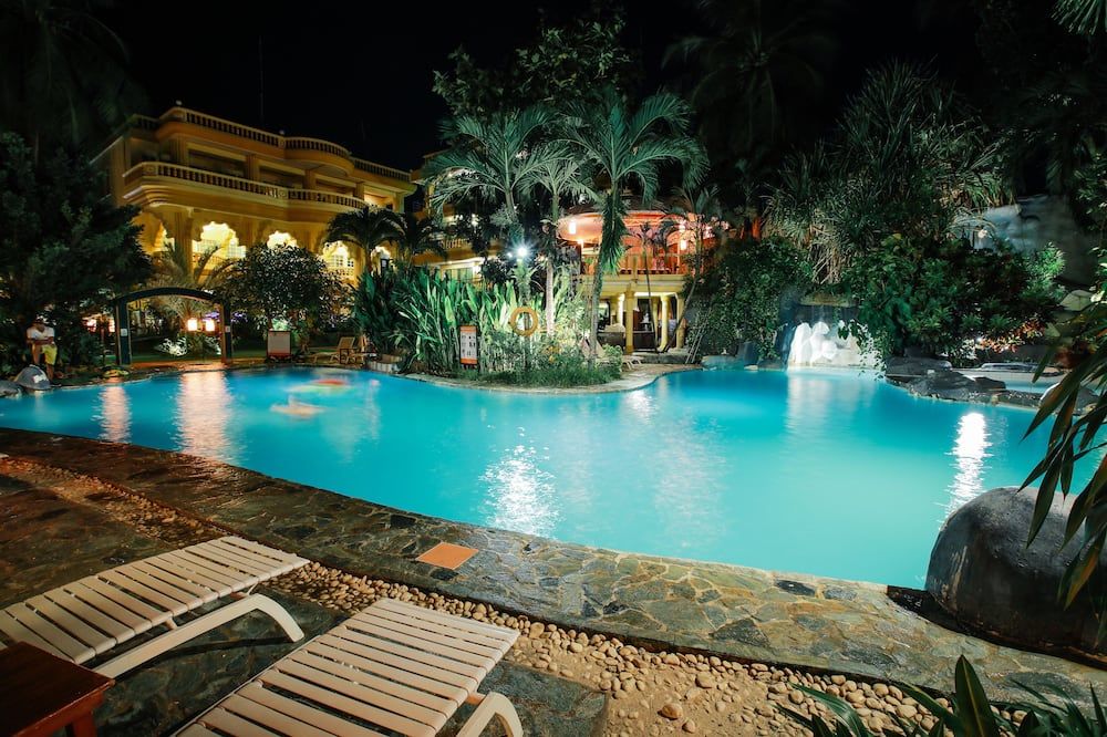 Kolam renang Gambar