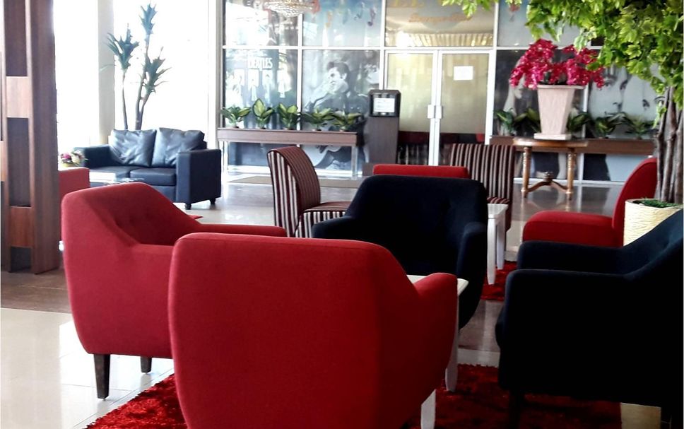 Balai Menunggu Gambar