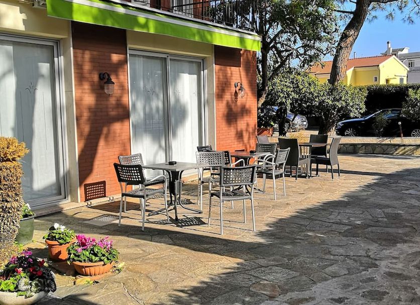 Patio Gambar