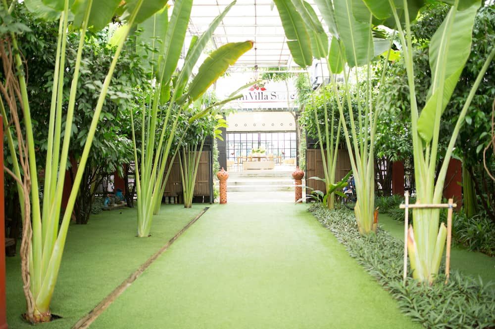 Pemandangan luar
