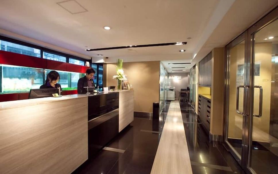 Meja Penyambut Tetamu Gambar