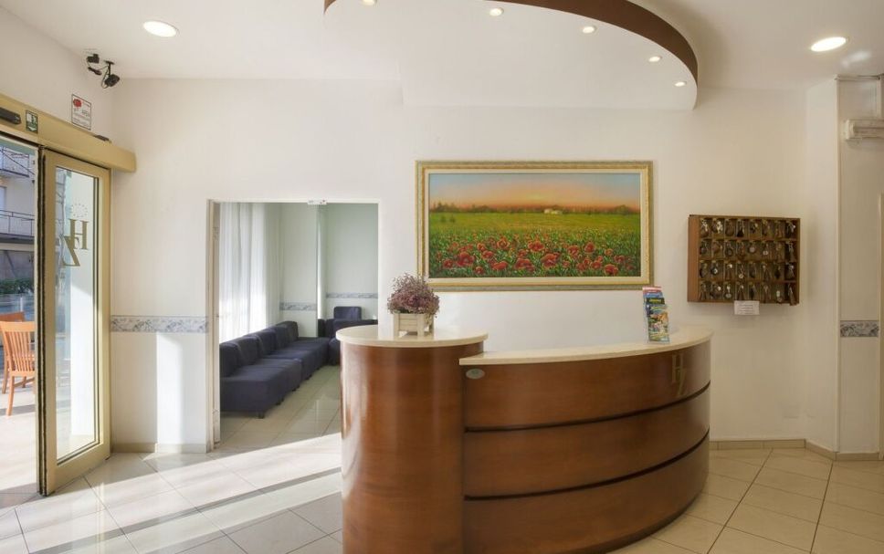 Meja Penyambut Tetamu Gambar