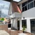 Pemandangan luar