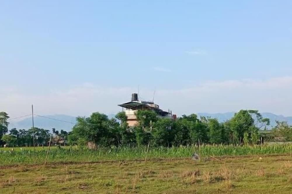 Pemandangan luar