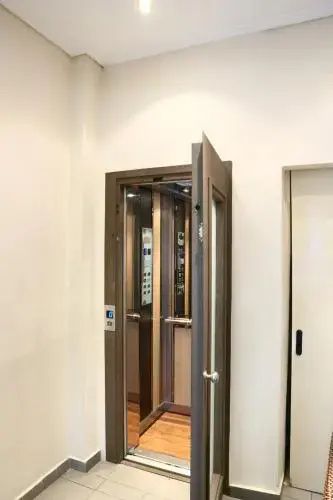 hallway Gambar
