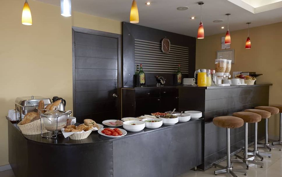 Buffet Gambar
