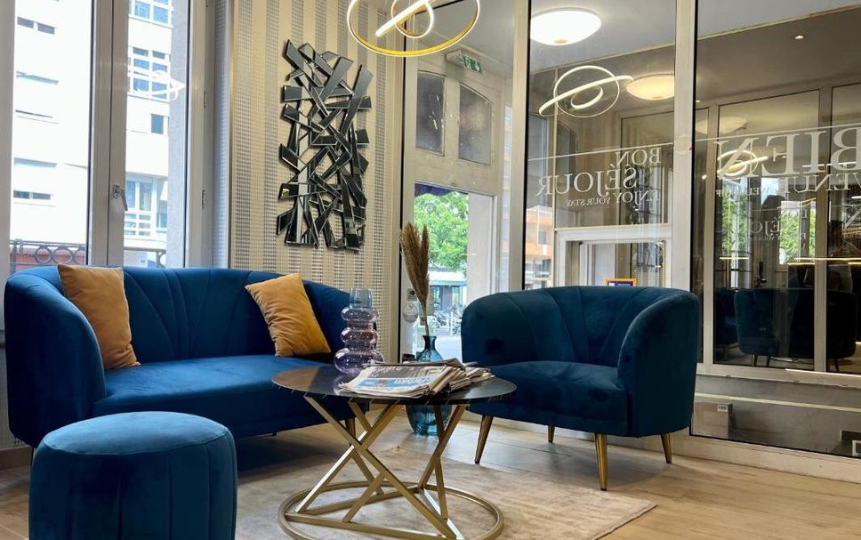 Balai Menunggu Gambar