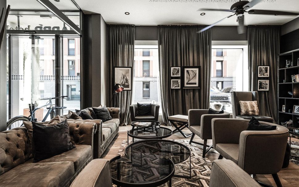 Balai Menunggu Gambar