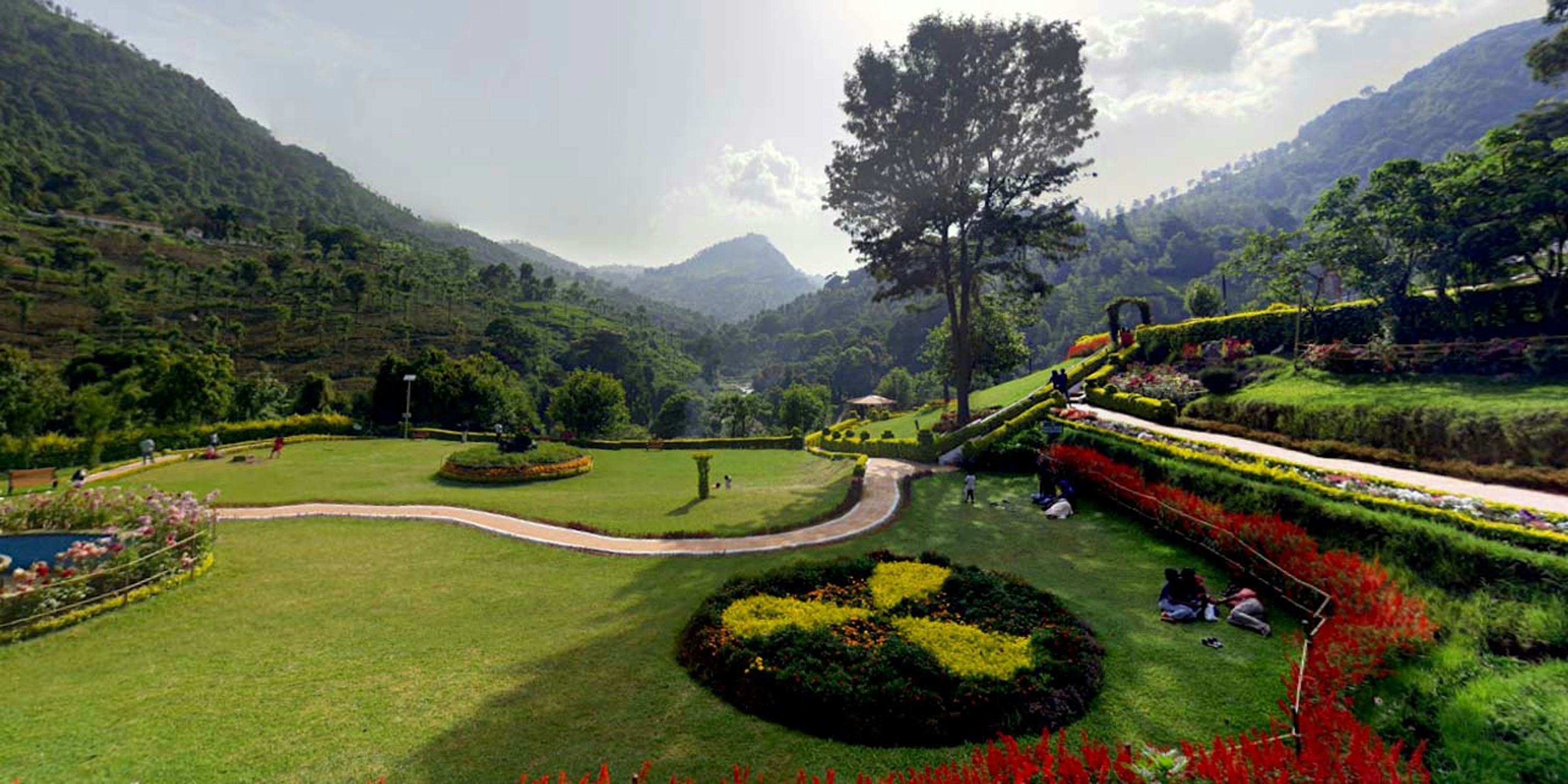Pemandangan luar