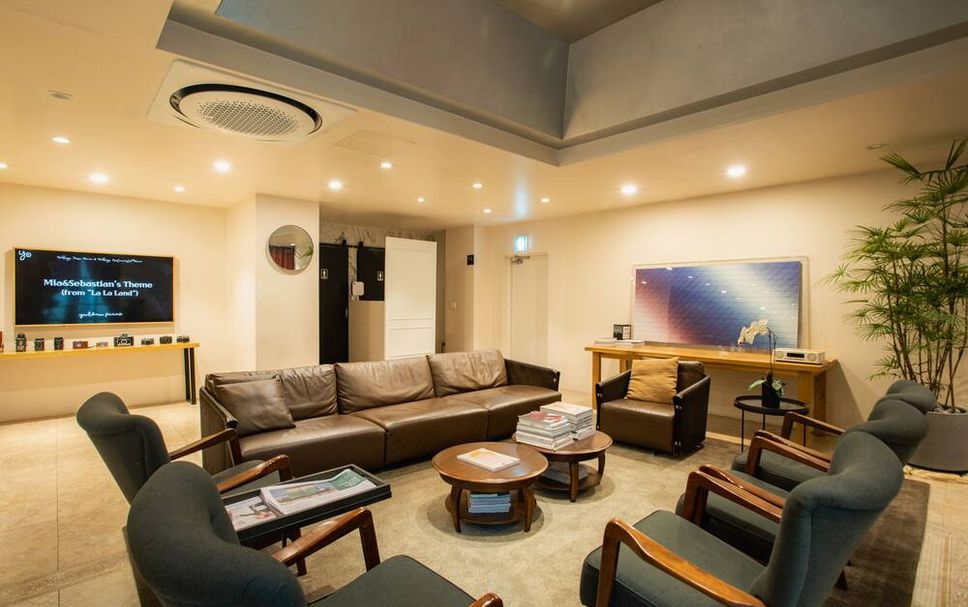 Balai Menunggu Gambar