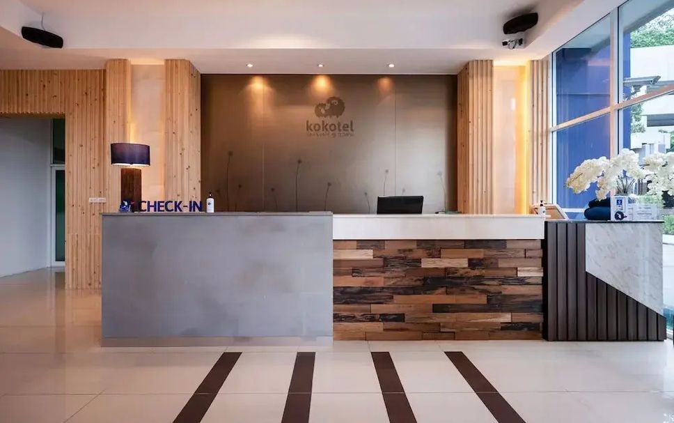 Meja Penyambut Tetamu Gambar