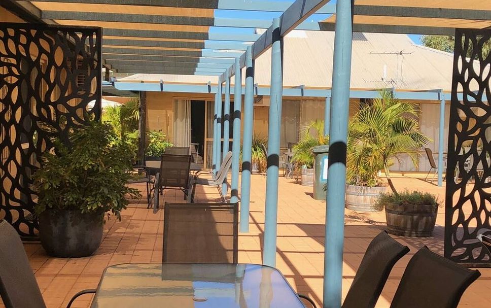 Patio Gambar