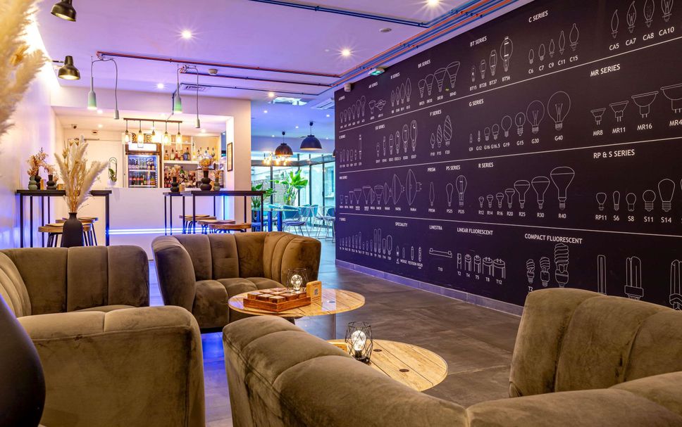 Balai Menunggu Gambar