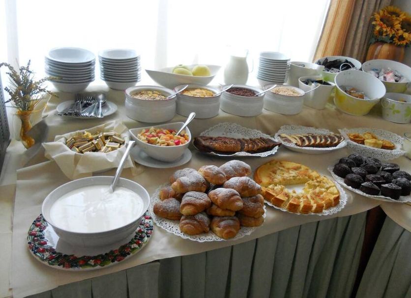 Buffet Gambar