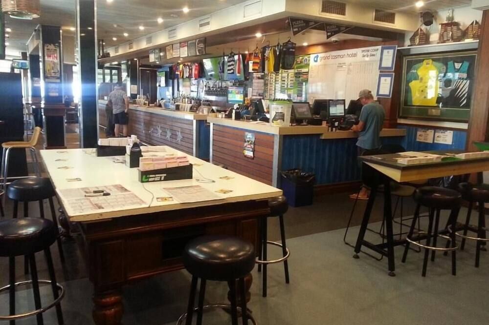 Bar