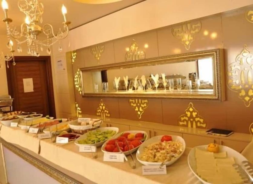 Buffet Gambar