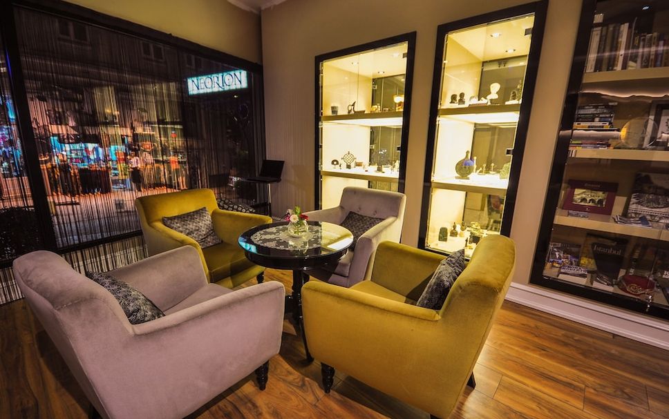 Balai Menunggu Gambar