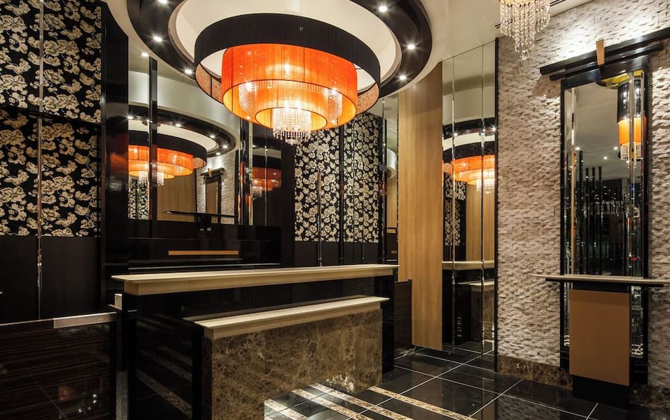 Meja Penyambut Tetamu Gambar