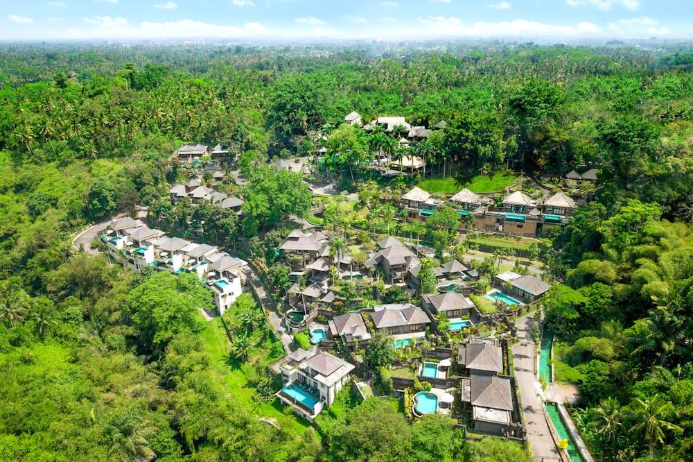 Pemandangan luar