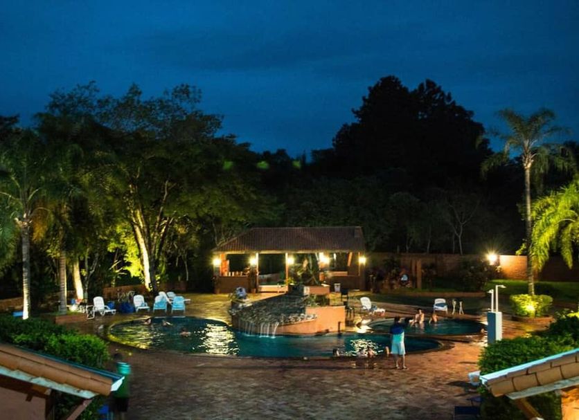 Kolam renang Gambar