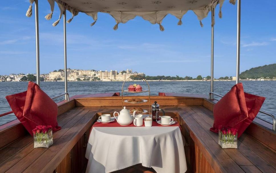 Hotel amenity Gambar