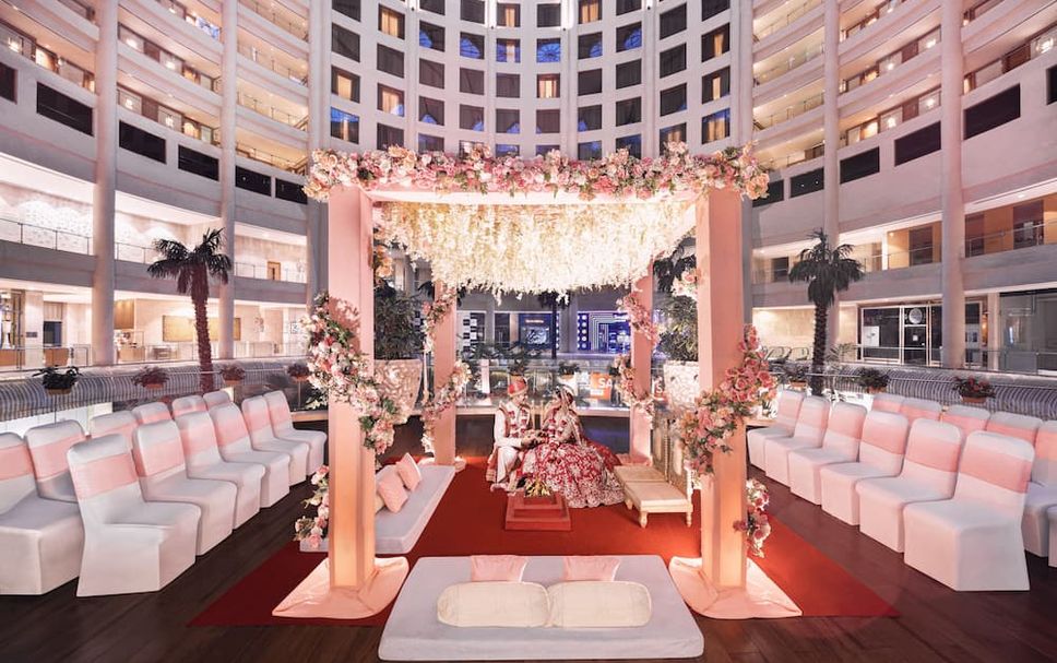 Balai Menunggu Gambar