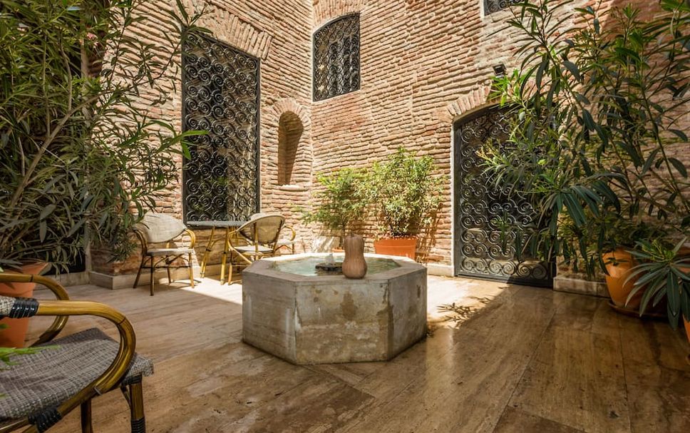 Patio Gambar