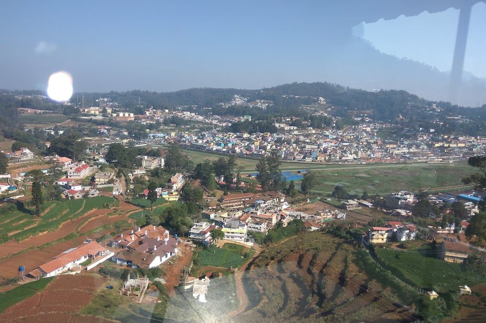Pemandangan luar