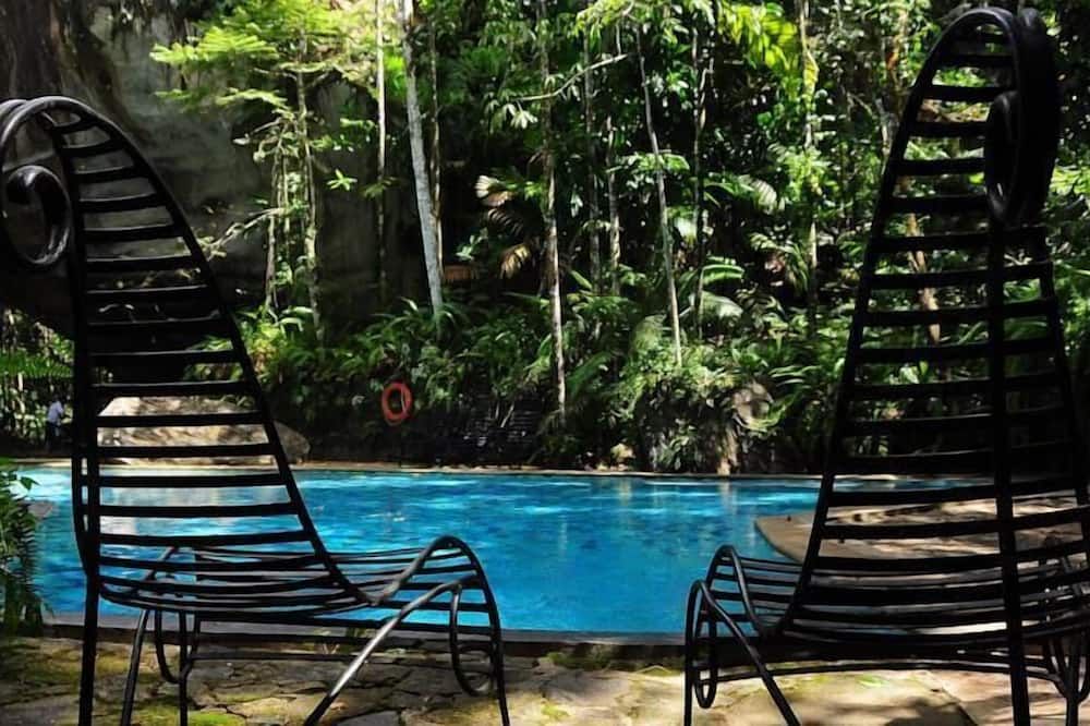 Kolam renang Gambar