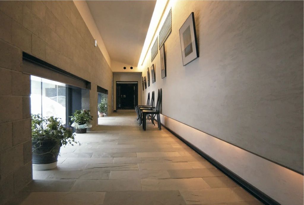 hallway Gambar