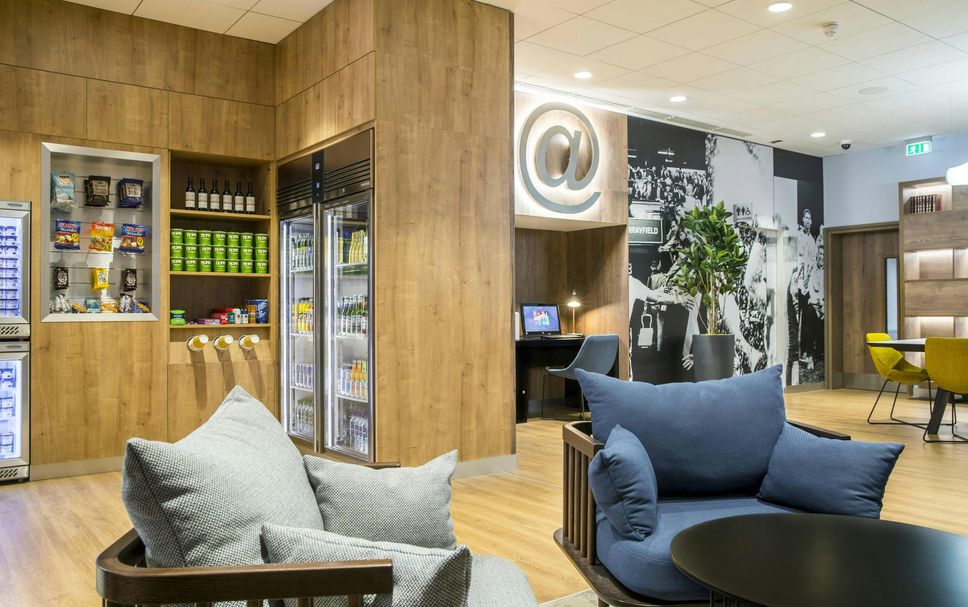 Balai Menunggu Gambar