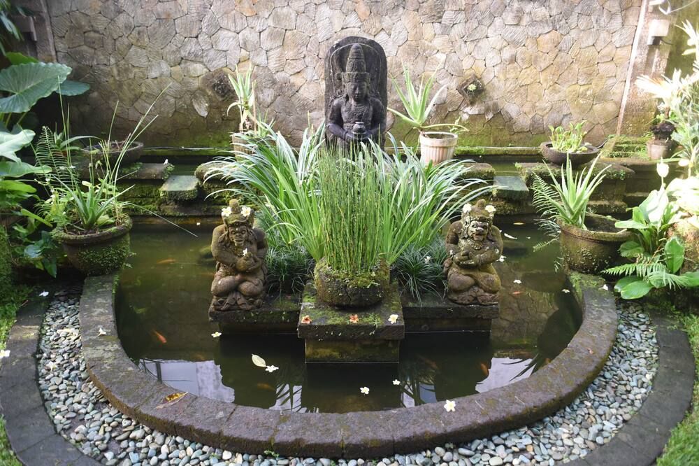 Pemandangan luar