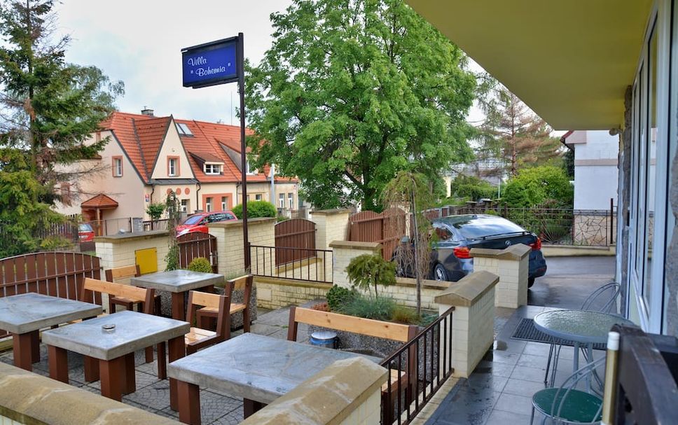Patio Gambar