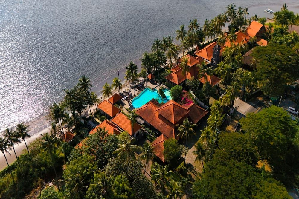 Pemandangan luar