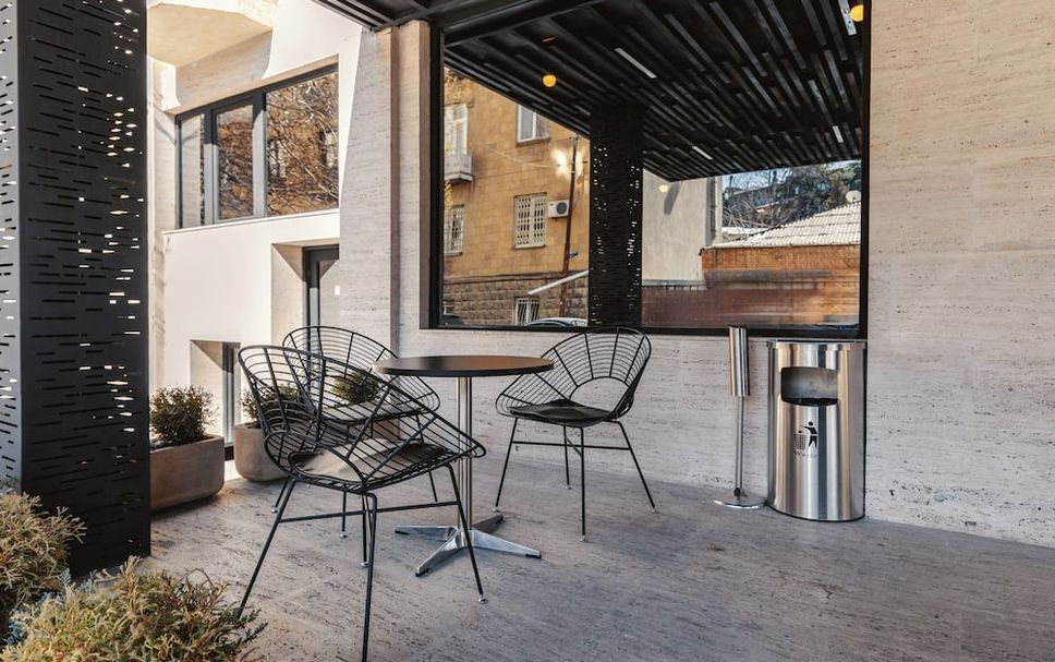 Patio Gambar