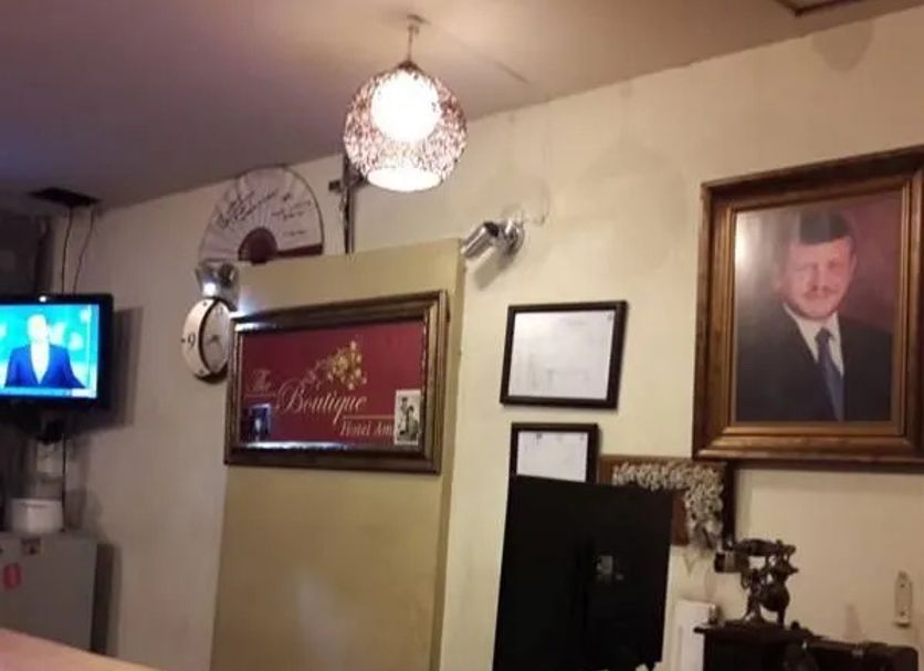 Meja Penyambut Tetamu Gambar