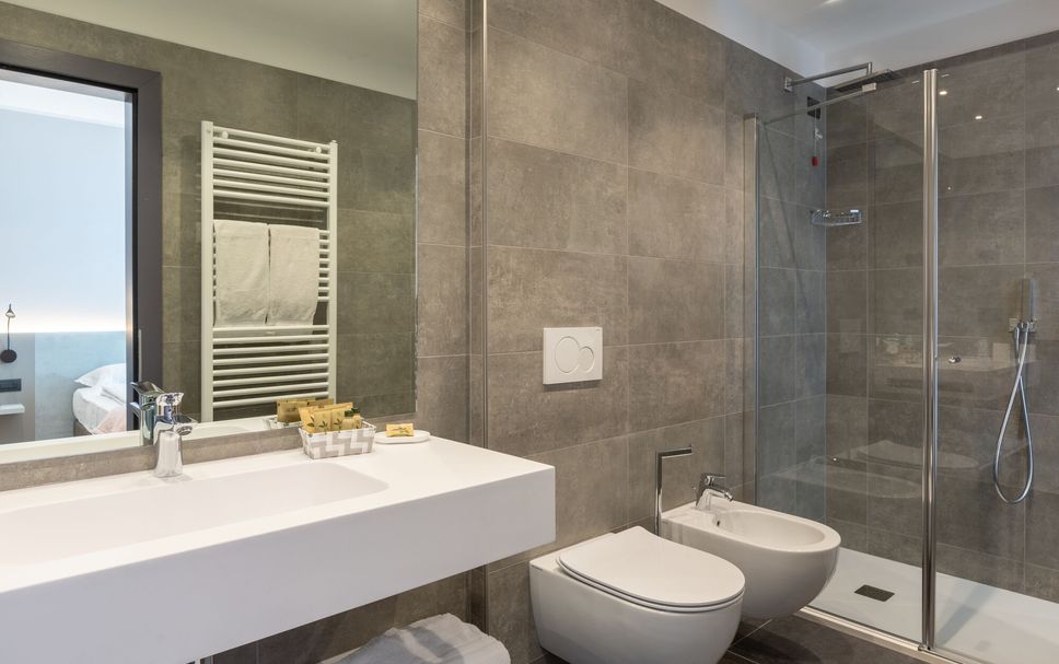 Bilik Mandi Gambar
