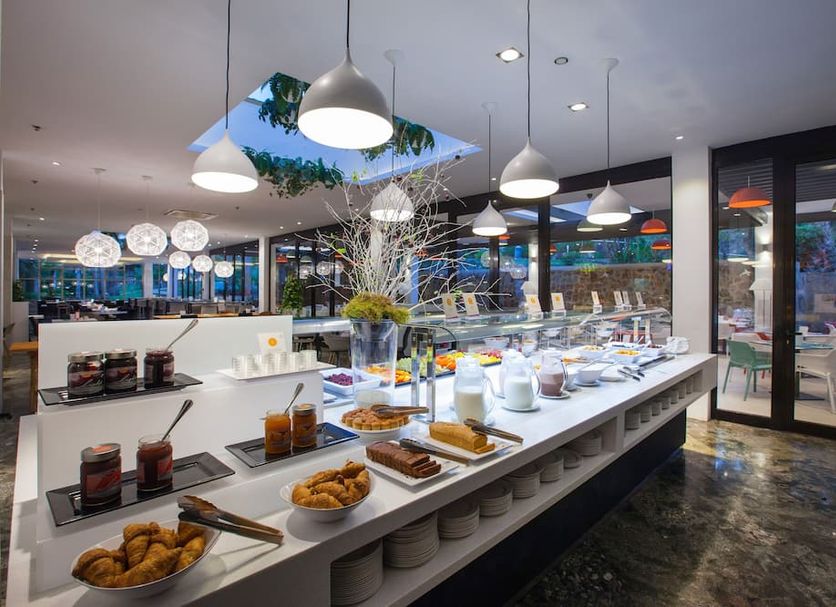 Buffet Gambar