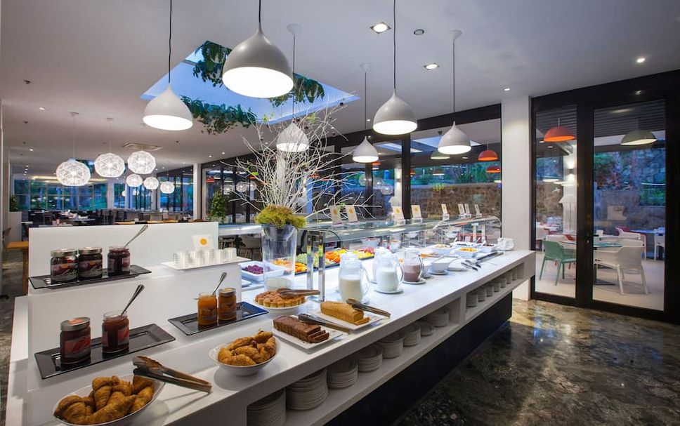 Buffet Gambar