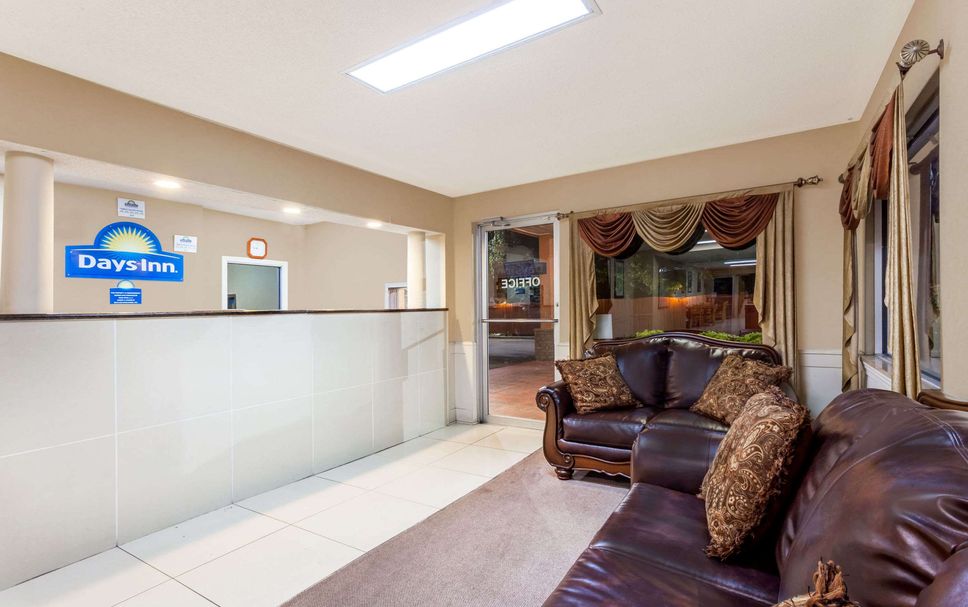 Meja Penyambut Tetamu Gambar