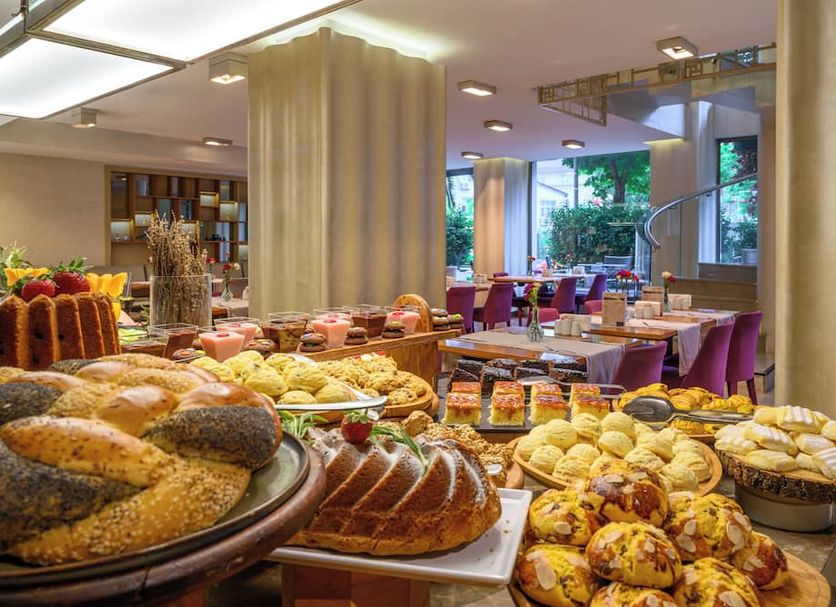 Buffet Gambar