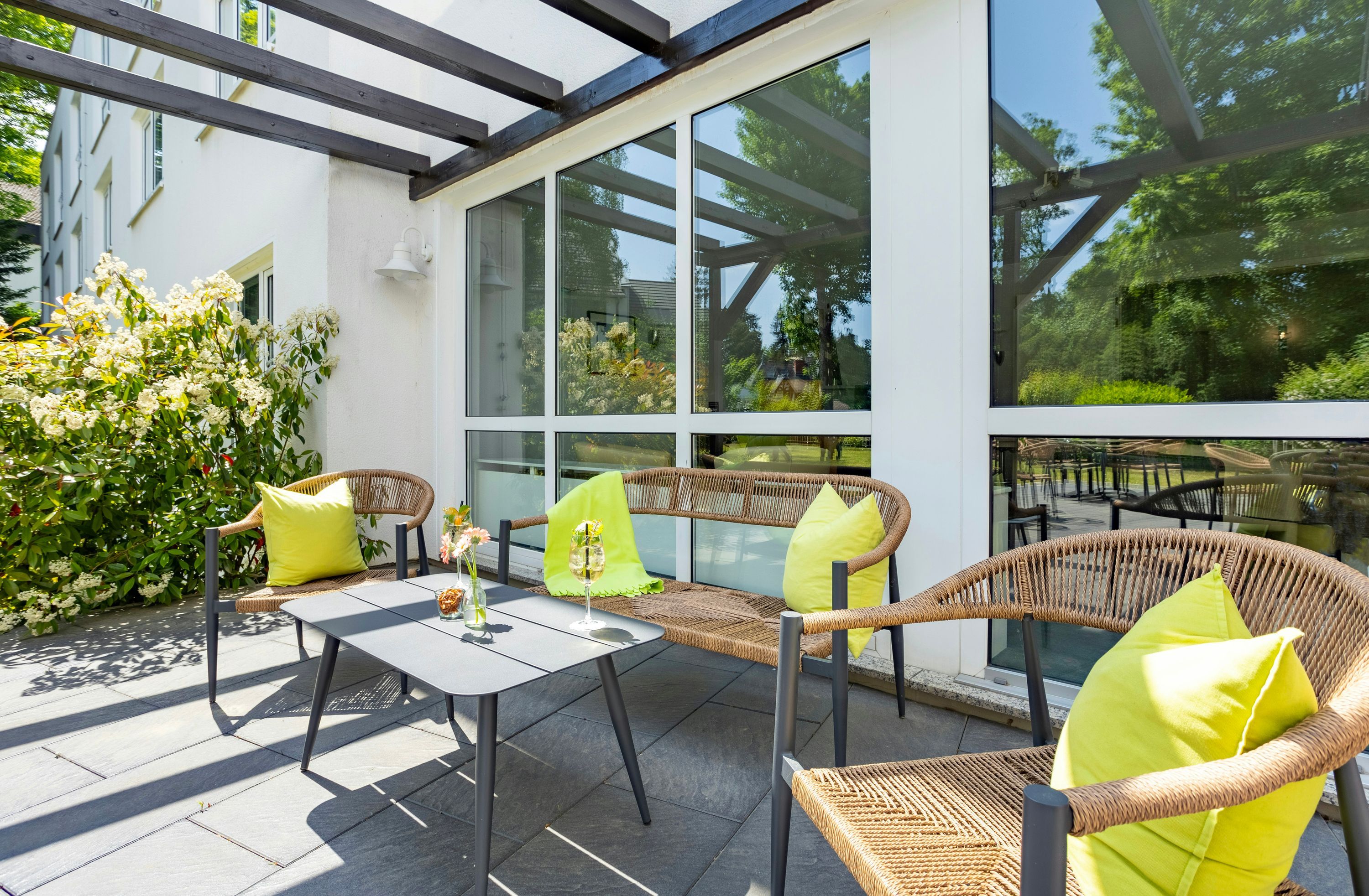 Patio Gambar