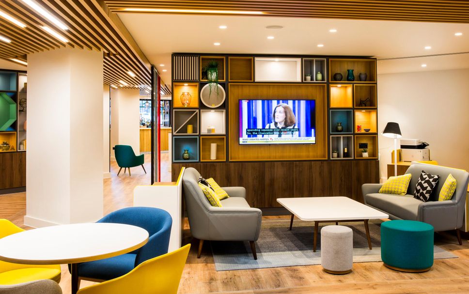 Balai Menunggu Gambar