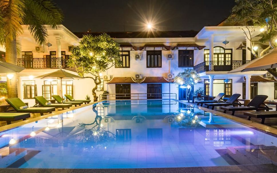Kolam renang Gambar