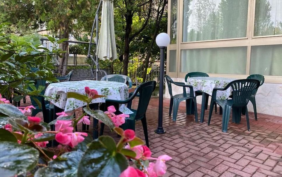 Patio Gambar