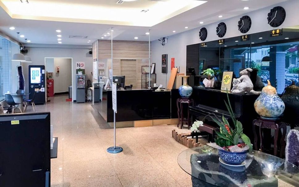 Meja Penyambut Tetamu Gambar