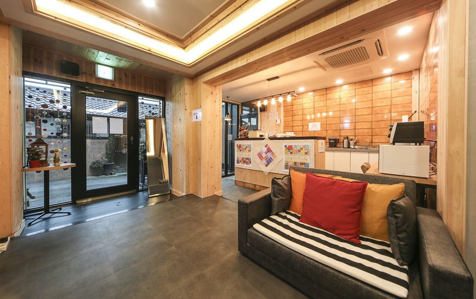 Meja Penyambut Tetamu Gambar