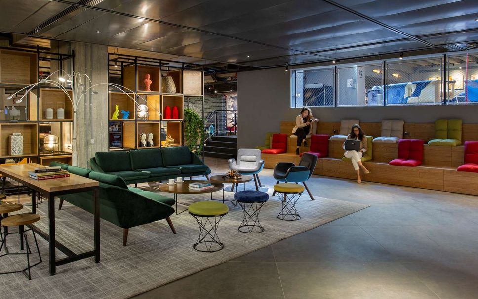 Balai Menunggu Gambar